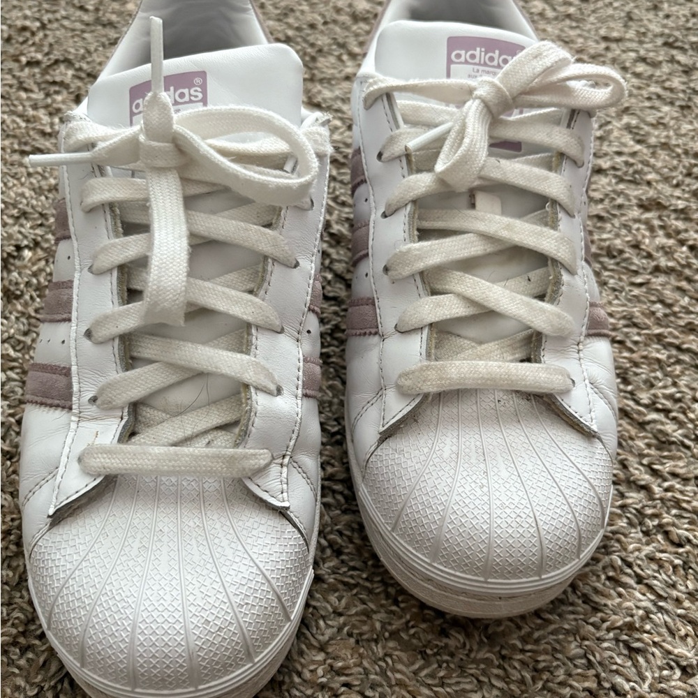 Adidas Superstar White and Light Purple Shoes - Picture 2 of 7